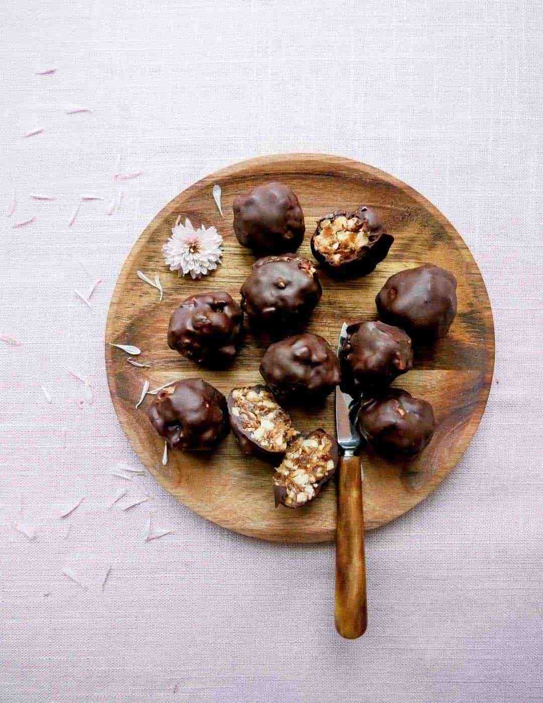 healthy snickers bites chocolate